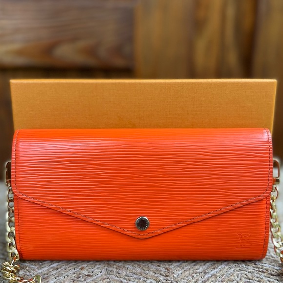 π Louis Vuitton Sarah Envelope Wallet